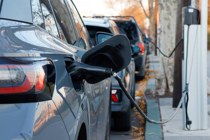 Revving Up Your Power Game: The Lowdown on Commercial Chargers